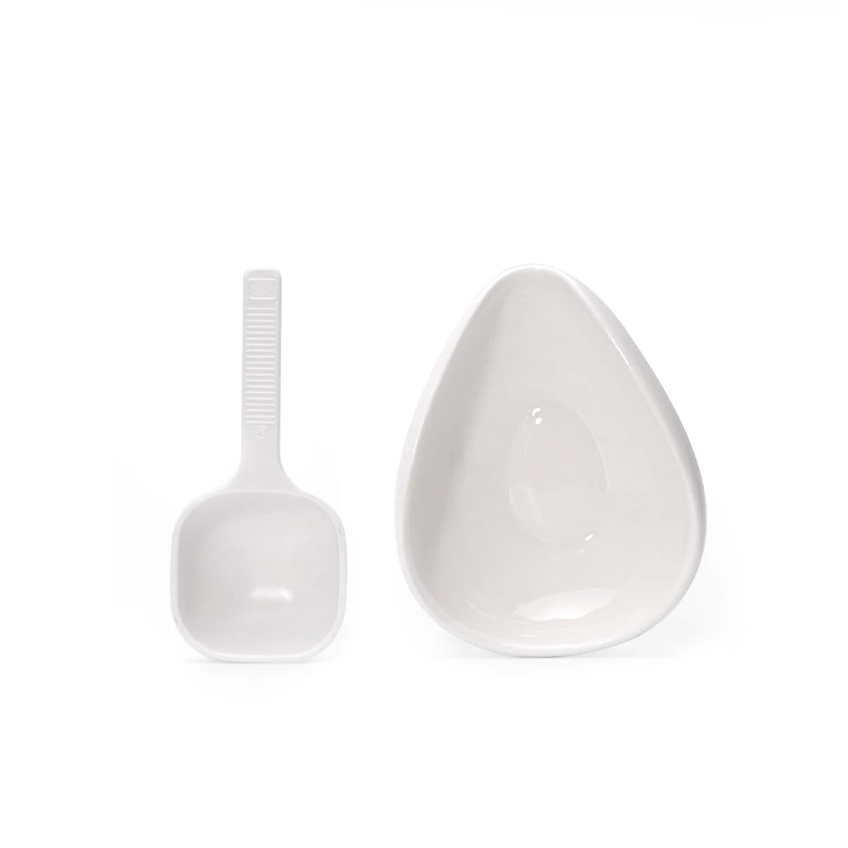 Coffee Bean Dosing Cup and Spray Bottle Kit - Ceramic Tray with Sprayer and Spoon, Perfect for Baristas and Espresso Enthusiasts